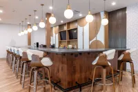 Cambria Hotel Plymouth - bar