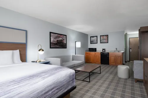 AmericInn by Wyndham Baldwin - 2성급