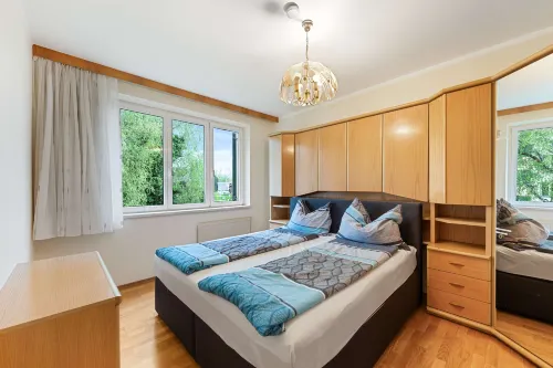 Lakeside Apartment | Kitchen | Parking - Apartment