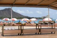 The Royal Hawaiian, A Luxury Collection Resort, Waikiki - Airport Shuttle