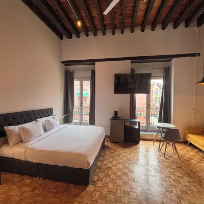 Casa Regina CDMX Hotels near San Juan Market