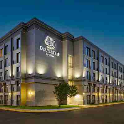 DoubleTree by Hilton Minneapolis Airport Hotel Exterior