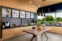 Aloft Cleveland Beachwood - С баром
