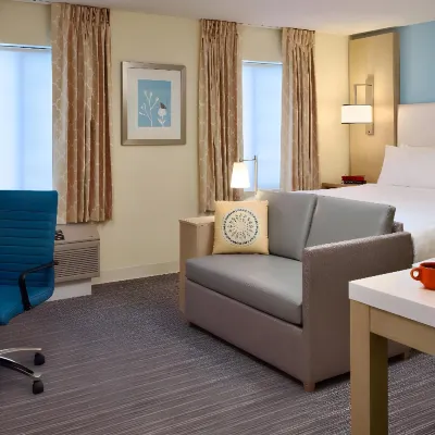 Sonesta ES Suites Houston Galleria Hotels near A.D. Players Theatre