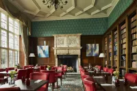 Hanbury Manor Marriott Hotel & Country Club - parking