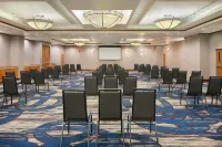 DoubleTree by Hilton Richmond Airport - Airport Shuttle