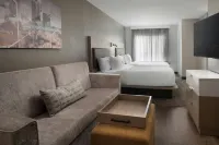 小石城西SpringHill Suites飯店 - 停車場