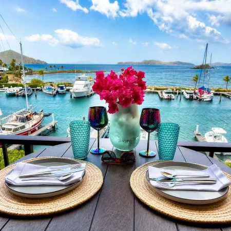 Updated: Luxe Condo Steps from Sapphire Beach!