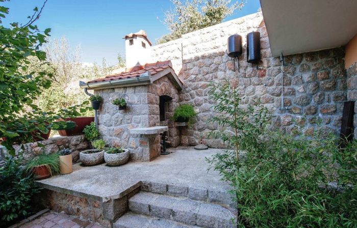 Apartment in Starigrad Near the Sea