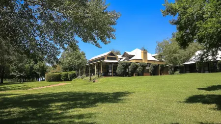 Briars Country Lodge