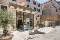 Heritage Palace Varos - Mag Quaint & Elegant Boutique Hotels Hotels in Split