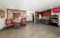 Red Roof Plus+ Huntsville Hotels in Huntsville