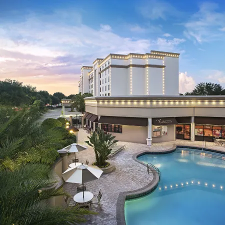 Buena Vista Suites Orlando Отели рядом с достопримечательностью «Аквапарк Тайфун-Лагун»