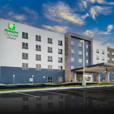 Holiday Inn Express & Suites FORT MYERS AIRPORT by IHG