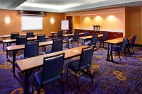Courtyard Columbus Airport Hotels in Bexley