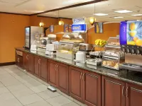 Holiday Inn Express & Suites FREMONT - MILPITAS CENTRAL by IHG - breakfast