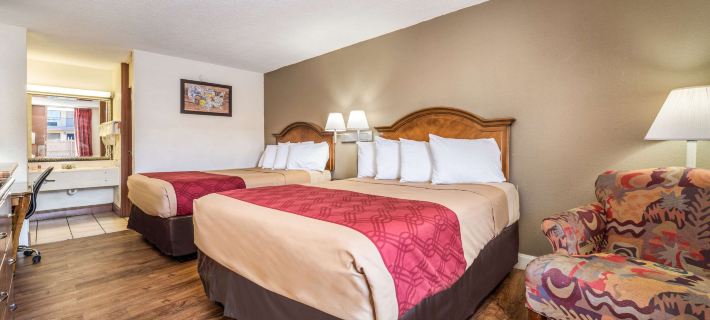 Econo Lodge Inn & Suites Macon West Hoteles en Macon