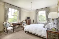 Sissinghurst Castle Farmhouse Hotels near Holy Cross Church, Bearsted