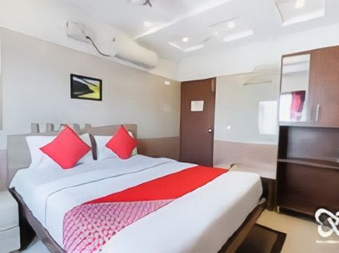 OYO 71538 Royal Residency