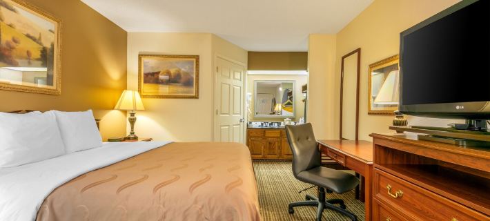 Quality Inn Johnson City I-26 Exit 17 Hotels in Johnson City