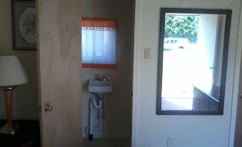 Hiland Terrace Hotel - Housity