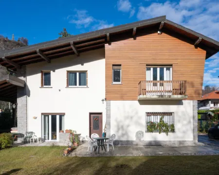 Il Faro Hotels in Castelveccana