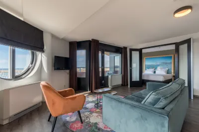 Leonardo Hotel IJmuiden Seaport Beach Отели в г. Velsen-Zuid