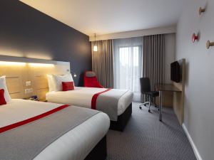 Holiday Inn Express Cheltenham Town Centre