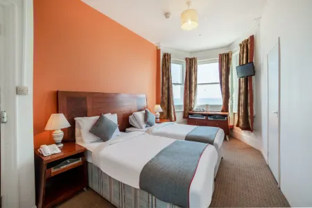 The Strand Hotel Отели в г. Певенси Бэй