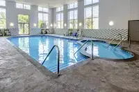 Holiday Inn & Suites WAUSAU-ROTHSCHILD by IHG - Uima-altaat