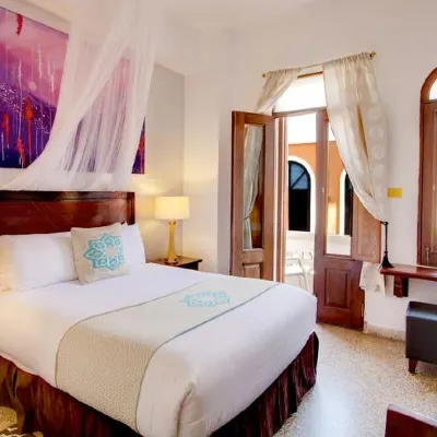 CasaBlanca Hotel Hotels near National Gallery