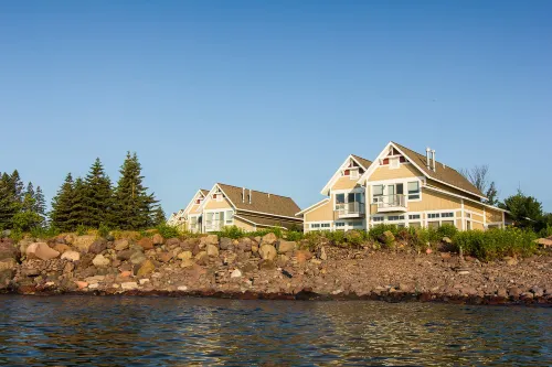 Larsmont Cottages Hotels in Two Harbors