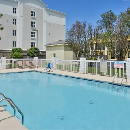 Holiday Inn Express & Suites MOORESVILLE - LAKE NORMAN by IHG