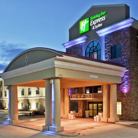 Holiday Inn Express & Suites CLOVIS by IHG
