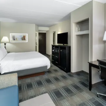 Holiday Inn Express FORSYTH by IHG