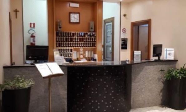 Hotel Atleti - Housity