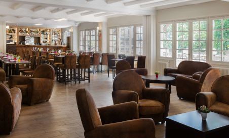 Best Western Blanche de Castille Dourdan - Housity