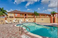 Quality Inn - Swimmingpools