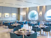 Hilton Surfers Paradise Residences Hotels near SkyPoint Climb