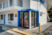 Motel 6 Bellingham, WA - Pet friendly