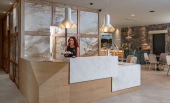 Petousis Hotel & Suites