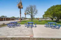 OYO Hotel Luling TX Downtown I-10/US-90 Hotels in Luling