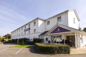 Premier Inn Cheltenham Central (West/A40) Hotel
