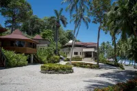 Tango Mar Beachfront Boutique Hotel & Villas فنادق في تامبور