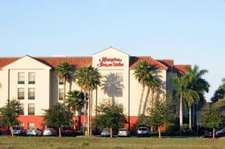 Hampton Inn & Suites Fort Myers Beach/Sanibel Gateway Reviews: 101 ...