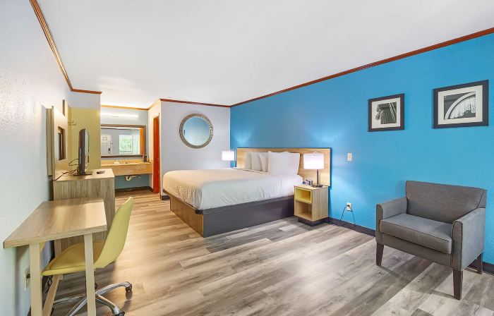 Days Inn by Wyndham Foley