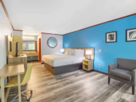 デイズ イン バイ ウィンダム フォリー フォーリーのホテル