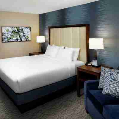 Doubletree by Hilton Nashua Rooms