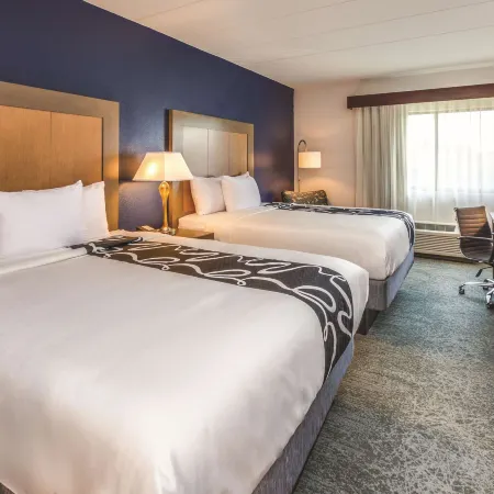 La Quinta Inn & Suites by Wyndham Philadelphia Airport