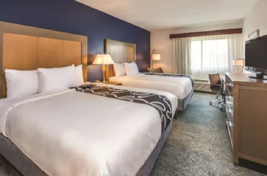La Quinta Inn & Suites by Wyndham Philadelphia Airport